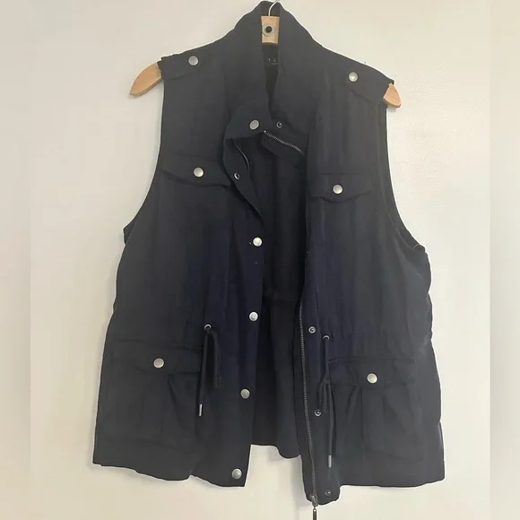 Francesca’s Vest - Picture 1 of 1